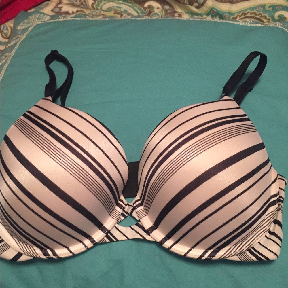 Victoria Secret Bra 34D
